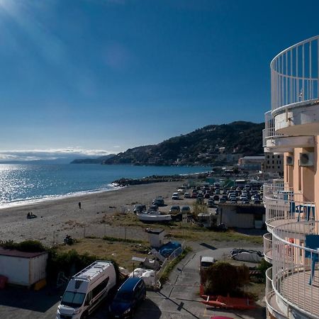 Hotel Sirenella Mele Dış mekan fotoğraf