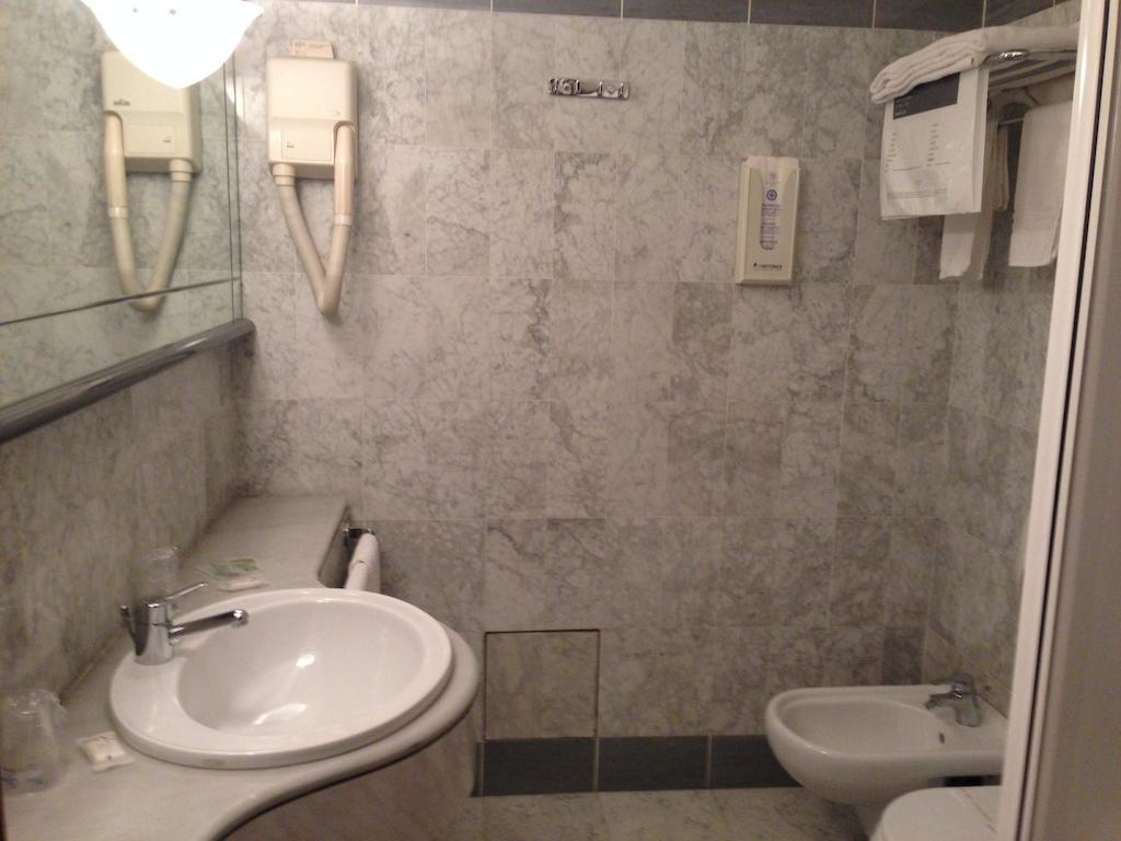 Hotel Sirenella Mele Oda fotoğraf