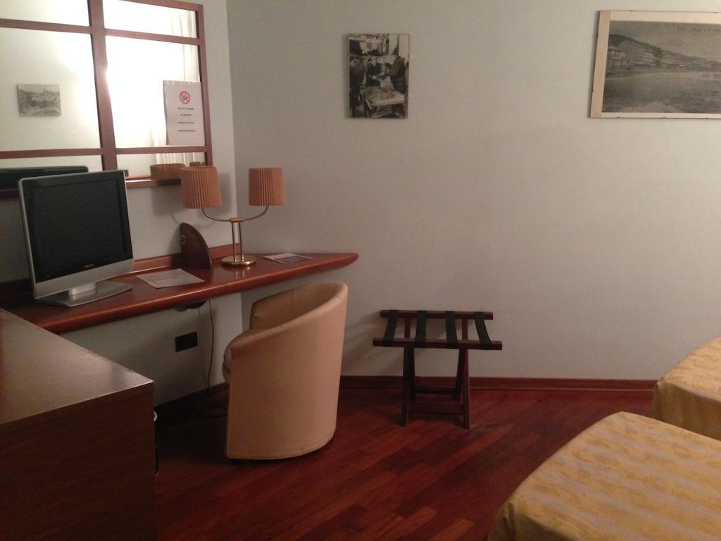 Hotel Sirenella Mele Oda fotoğraf