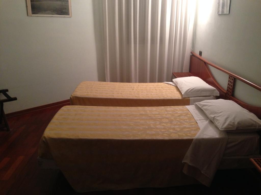 Hotel Sirenella Mele Oda fotoğraf